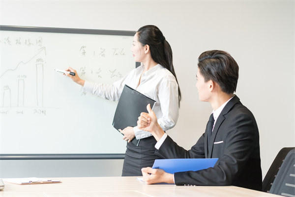 深化人力資源培訓，打造高素質(zhì)專業(yè)化人才團隊