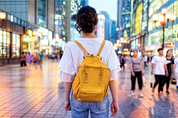 明年消費(fèi)市場總體態(tài)勢如何？企業(yè)對(duì)此有哪些啟示？