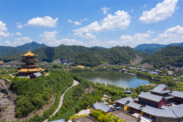 面對(duì)多元化業(yè)務(wù)，金華咨詢?nèi)绾沃髽I(yè)優(yōu)化集團(tuán)管控模式？
