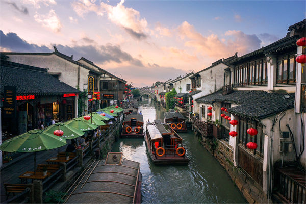 戰略管理如何精準錨定小眾市場，挖掘潛在的藍海？